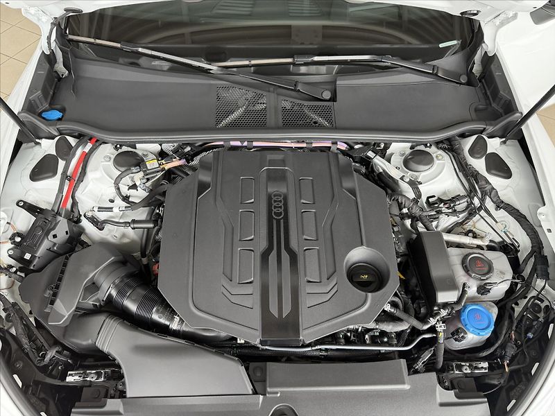 Audi A6 3,0 3,0 V6 TFSI QUATTRO S-line - fotka 39 z 41