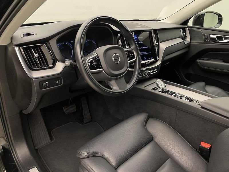 Volvo XC60 B5 AWD INSCRIPTION AUT  - fotka 4 z 51