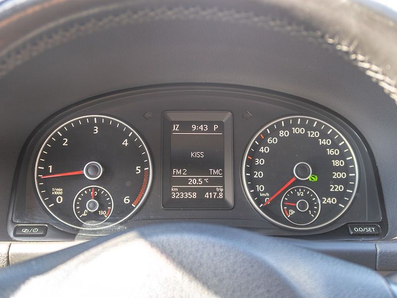 Volkswagen Touran (2014) 1.6TDI 77KW DSG NAVI – 7 SEDAD - fotka 19 z 50