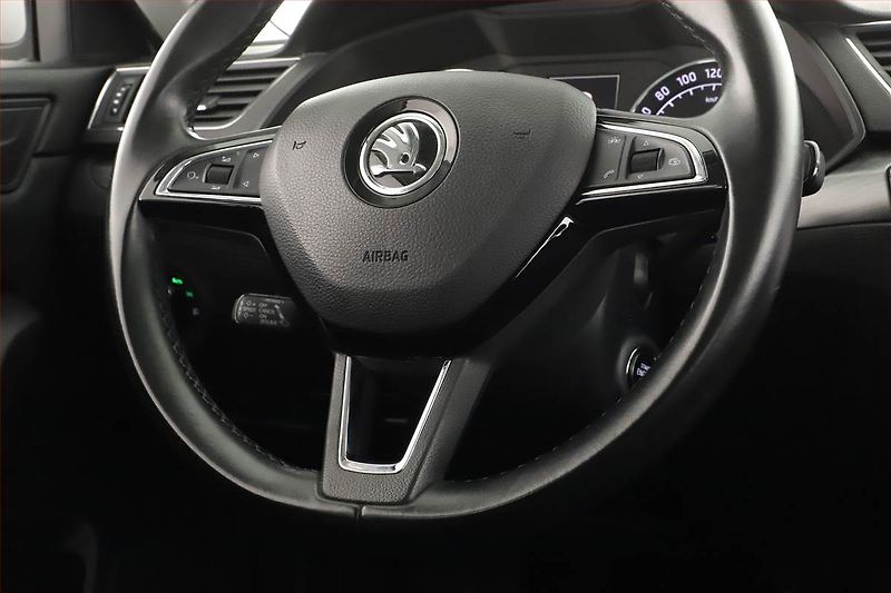 Škoda Superb (2016) Style 2.0 TDI, Navi, Bi-Xenony - fotka 8 z 19