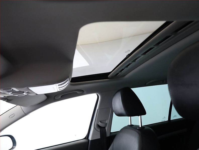 Škoda Octavia (2010) 1.6 TDI, Xenony, Tempomat - fotka 15 z 17