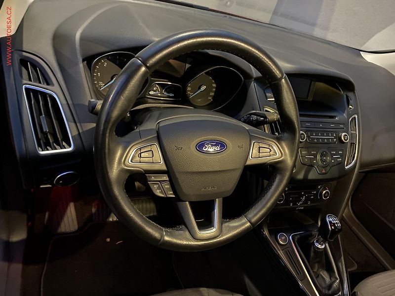 Ford Focus (2016) 1.5 TDCi, ČR, AC, temp - fotka 12 z 17