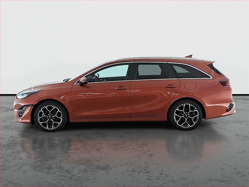 Kia Ceed (2025) GT Line 1.5 T-GDI - fotka 3 z 22