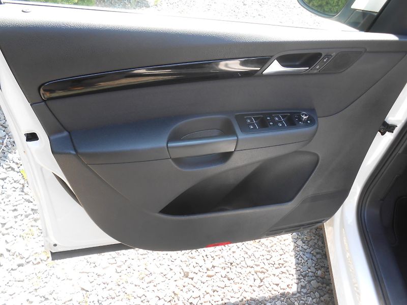 Seat Alhambra 7míst,xenon,panorama. - fotka 23 z 28