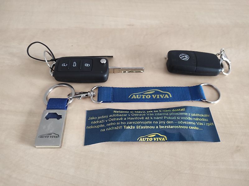 Volkswagen up! 1,0ECO CNG, ČR, 1 Majitel - fotka 24 z 31