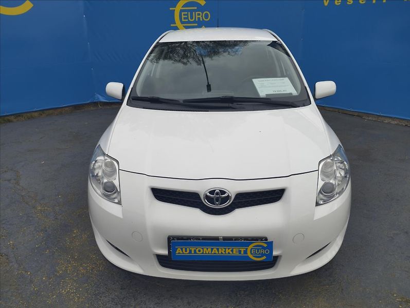 Toyota Auris 1,3 VVT-i 74KW - fotka 2 z 15