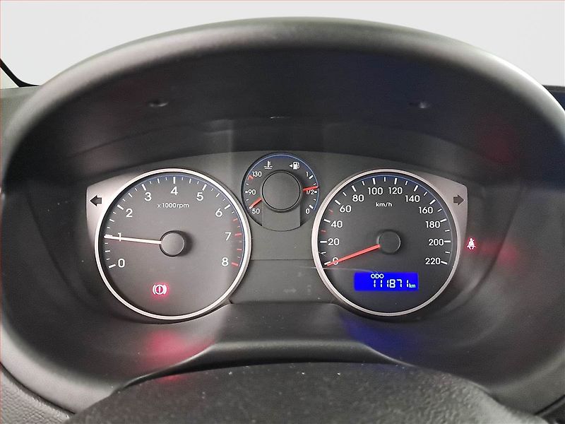 Hyundai i20 (2013) 1.2 - fotka 11 z 16