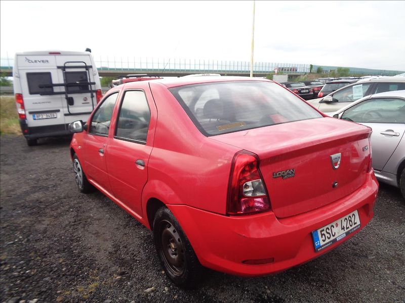 Dacia Logan 1,4 - fotka 5 z 12
