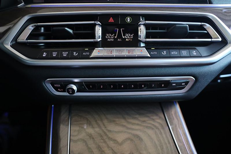 BMW X5 xDrive30d - fotka 11 z 27