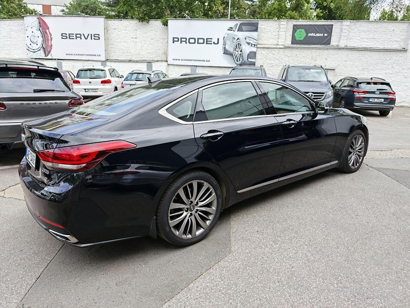 Hyundai Genesis V6 GDi 3,8 HTrac CZ,1 maj - fotka 6 z 37