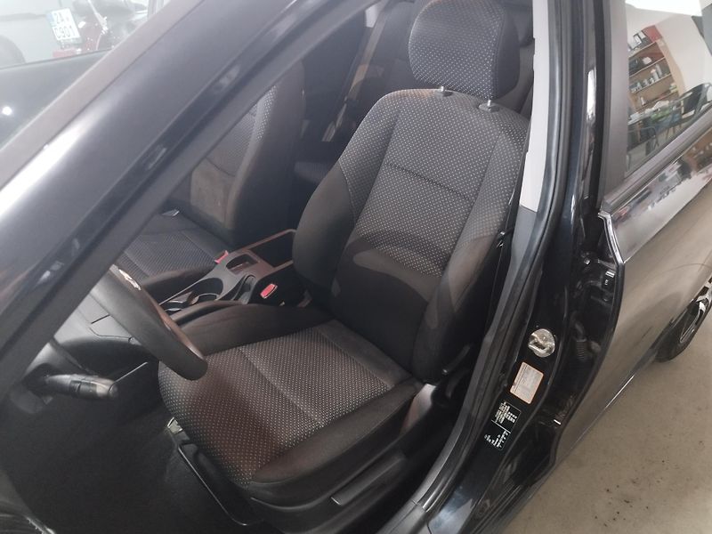 Hyundai i30 (2011) 1,6I,93KW,AUTOMAT,ALU,naj.63t - fotka 17 z 27