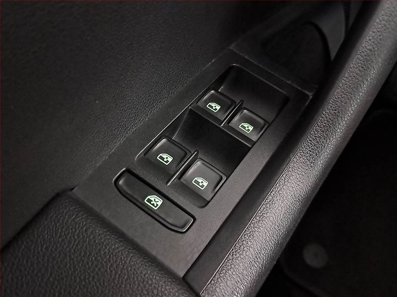Škoda Octavia (2017) Style 1.8 TSI, Serv.kniha - fotka 18 z 18