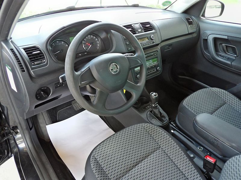 Škoda Roomster 1.2TSI 77kW DSG Ambition - fotka 14 z 36