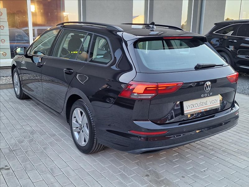 Volkswagen Golf 2.0TDI 110kW Life,ČR,1.Maj. - fotka 8 z 50