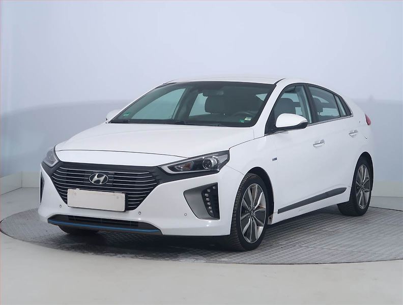 Hyundai Ioniq (2018) Hybrid, Automat, Serv.kniha - fotka 2 z 21