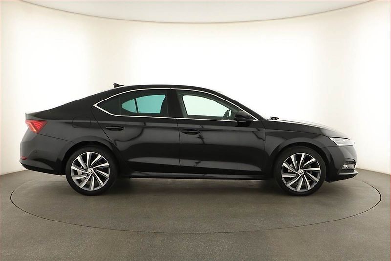 Škoda Octavia (2023) Style 2.0 TDI - fotka 6 z 17