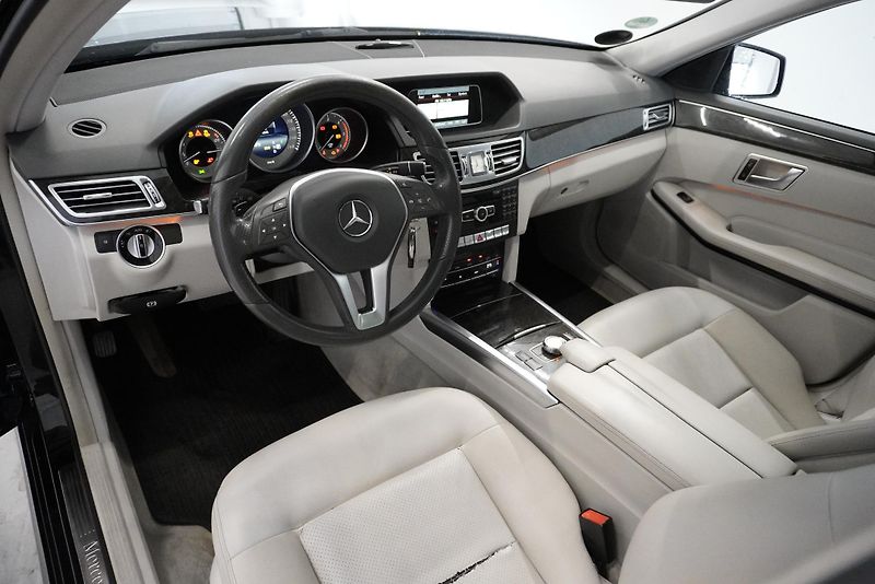 Mercedes-Benz Třídy E 350CDi automat - fotka 18 z 34
