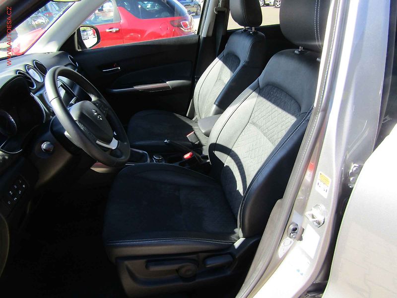 Suzuki Vitara (2018) 1.4 BJet allgrip, 2.maj,ČR - fotka 9 z 16