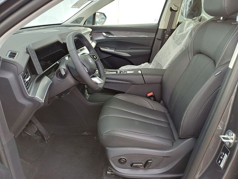 MG MGS9 Premium 1.5 TGI PHEV 220 kW - fotka 7 z 32