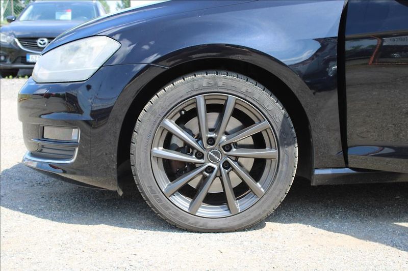 Volkswagen Golf 2,0 TDi  XENONY, AUTOMAT - fotka 25 z 32