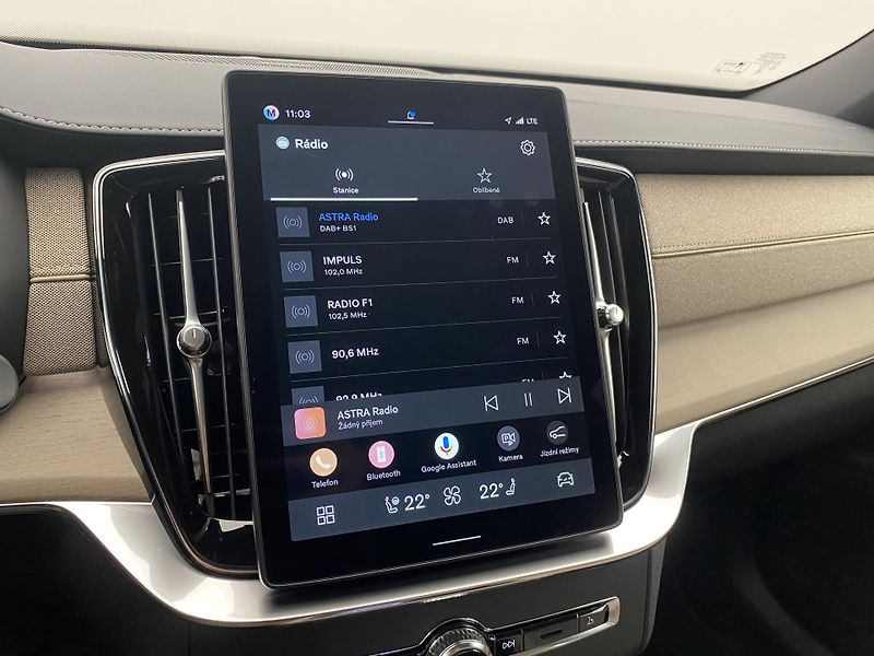 Volvo XC90 (2026) T8 AWD RECHARGE BRIGHT PLUS 7m - fotka 46 z 55
