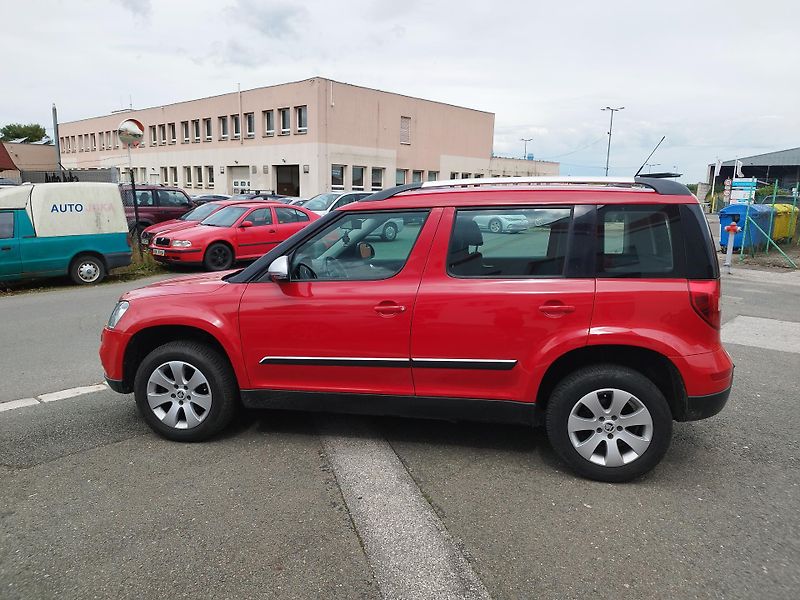 Škoda Yeti (2015) 2.0TDI, volat-608 081 843 - fotka 6 z 16