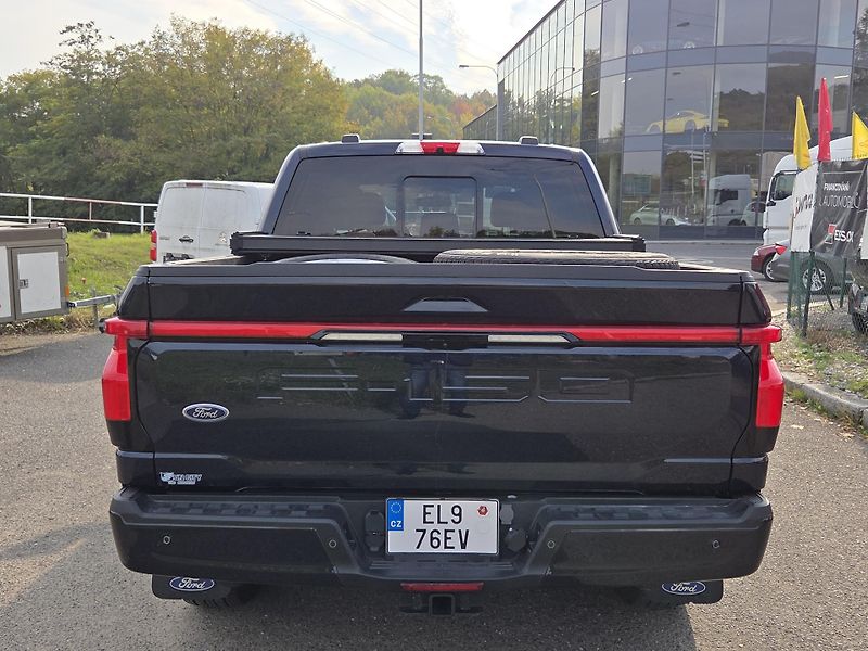 Ford F-150 (2023) ELEKTRO - LIGHTNING - fotka 5 z 19