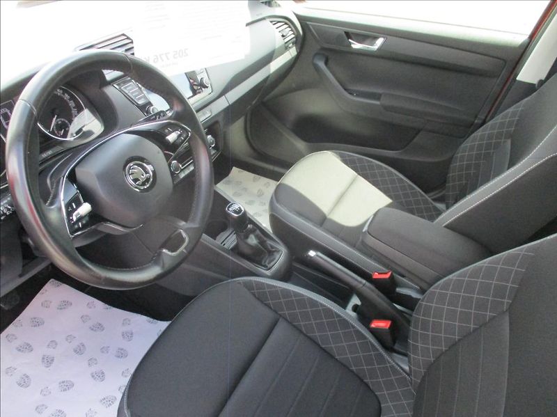 Škoda Fabia 1,0 TSI, serviska,DPH,1.maj,CZ - fotka 17 z 39