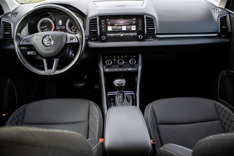 Škoda Karoq 1.0 TSI DSG, tažné - fotka 13 z 38
