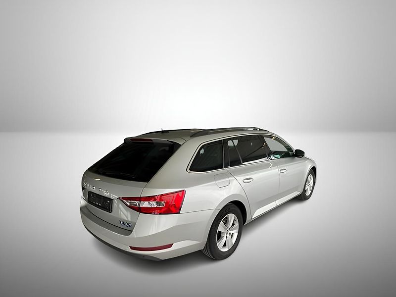 Škoda Superb 2.0TDI DSG 110kW 1.Maj DPH - fotka 2 z 3