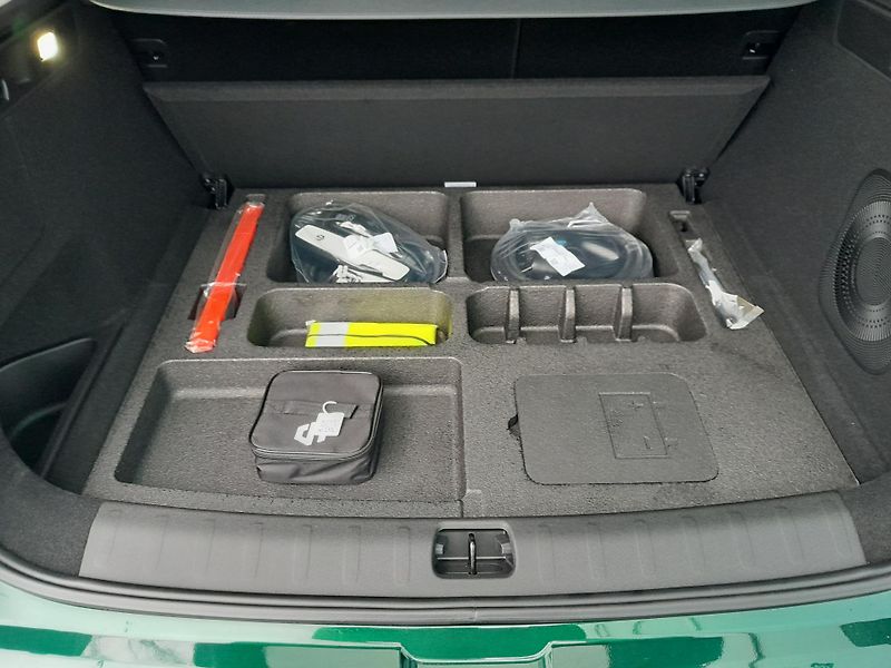 Leapmotor C10 (2026) Design 1,5T  EV hybrid - fotka 17 z 35