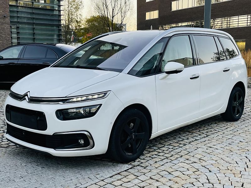 Citroën Grand C4 Picasso 2.0HDi MANUÁL 7MÍST KAMERY 360 - fotka 5 z 52