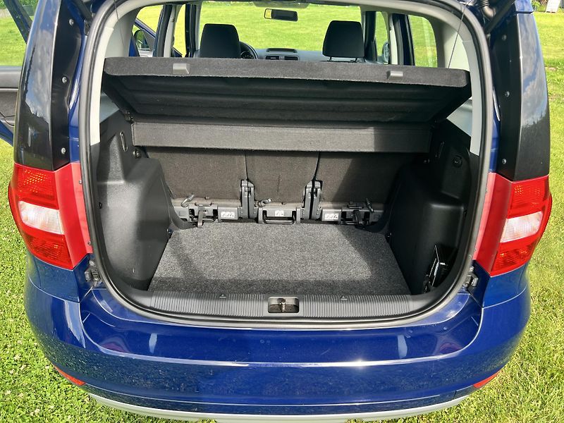 Škoda Yeti 1.2TSI 77KW,KLIMA,ESP,ASR,CD - fotka 16 z 40