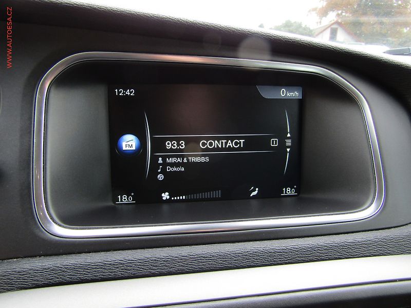 Volvo V40 (2016) 2.0D, AC, temp - fotka 11 z 17