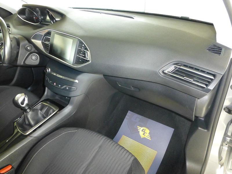 Peugeot 308 (2016) 1,6HDI*NAVIGACE.*PARKS**NEW - fotka 20 z 26