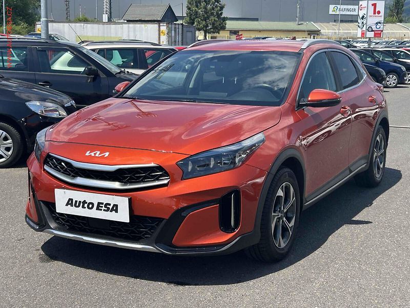 Kia XCeed (2023) 1.5 T-GDi, Exclusive, AT - fotka 3 z 20