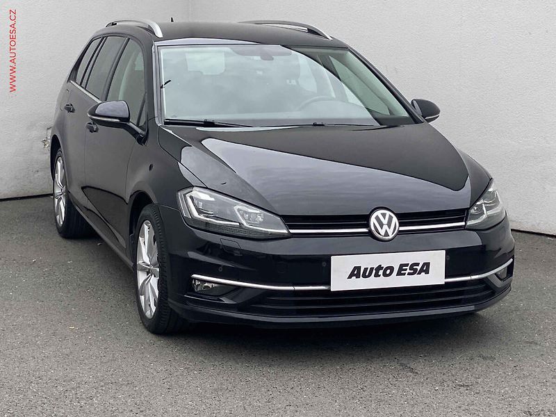 Volkswagen Golf (2018) 2.0 TDi, Highline, LED - fotografie inzerátu
