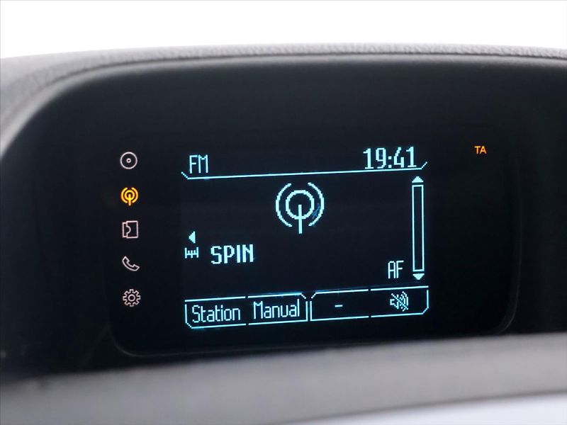 Ford Tourneo Custom 2,2 TDCI 114kW TITANIUM CZ 8Mí - fotka 25 z 37