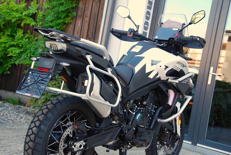 CFMOTO 800 MT (2026) 800MT - ES Explore WHITE - fotka 14 z 25