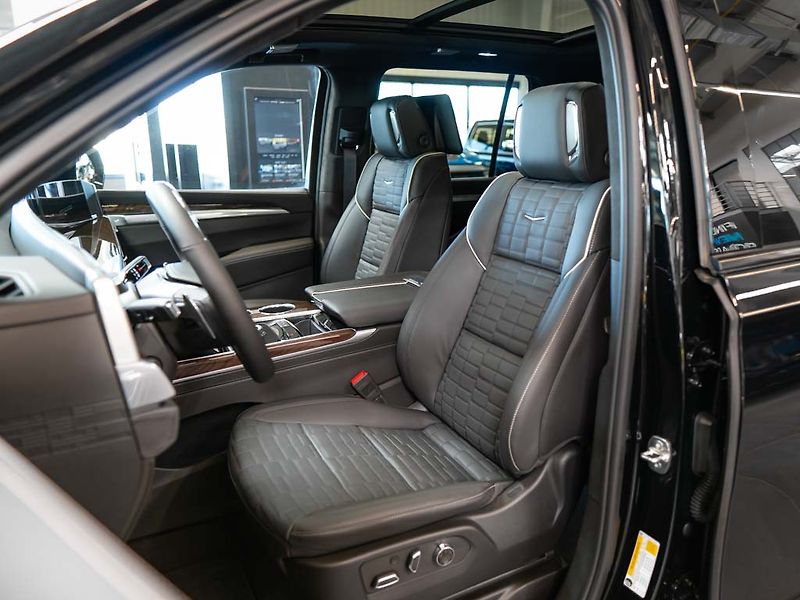 Cadillac Escalade (2026) 6.2 V8 Sport Platinum 2026 - fotka 16 z 46