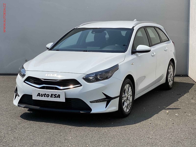 Kia Ceed (2022) 1.5 T-GDi SW, 1.maj,ČR, Spin - fotka 3 z 18