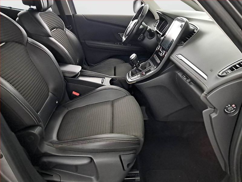 Renault Scénic (2018) 1.6 dCi, 7 míst, Serv.kniha - fotka 9 z 20