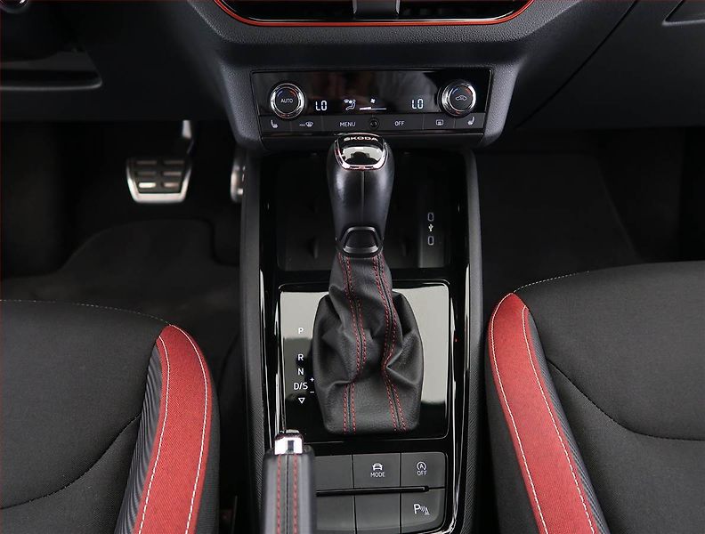 Škoda Kamiq (2021) Monte Carlo 1.0 TSI - fotka 13 z 28