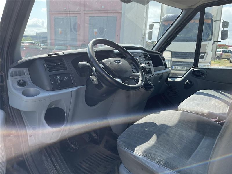 Ford Transit 2,2 TDCi*DPH*ČR*1. maj.*prav. - fotka 9 z 31