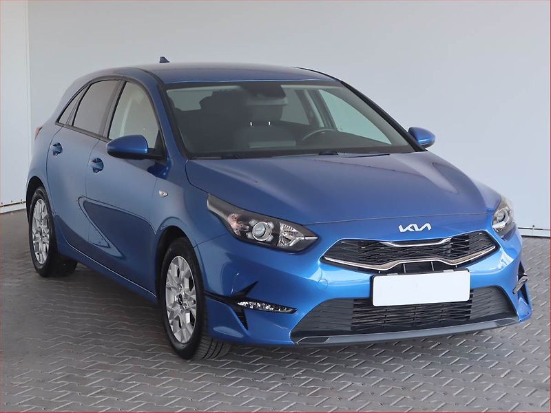 Kia Ceed (2022) Silver 1.5 T-GDI, Serv.kniha - fotografie inzerátu