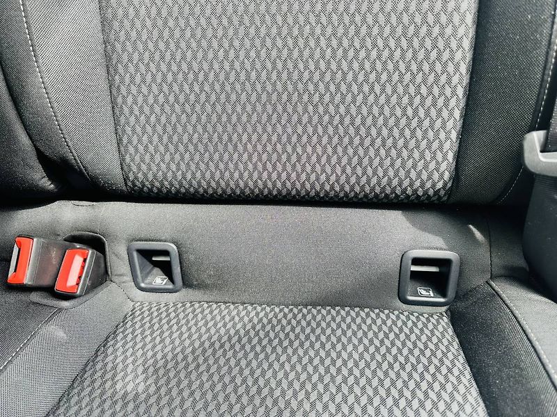 Škoda Fabia Top Selection 1,0TSI 85kW MT6/ - fotka 21 z 27