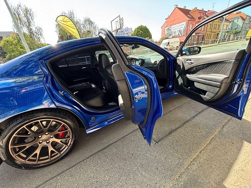 Dodge Charger 6.4-392/2019/Scat Pack.DPH.ZÁR - fotka 17 z 51