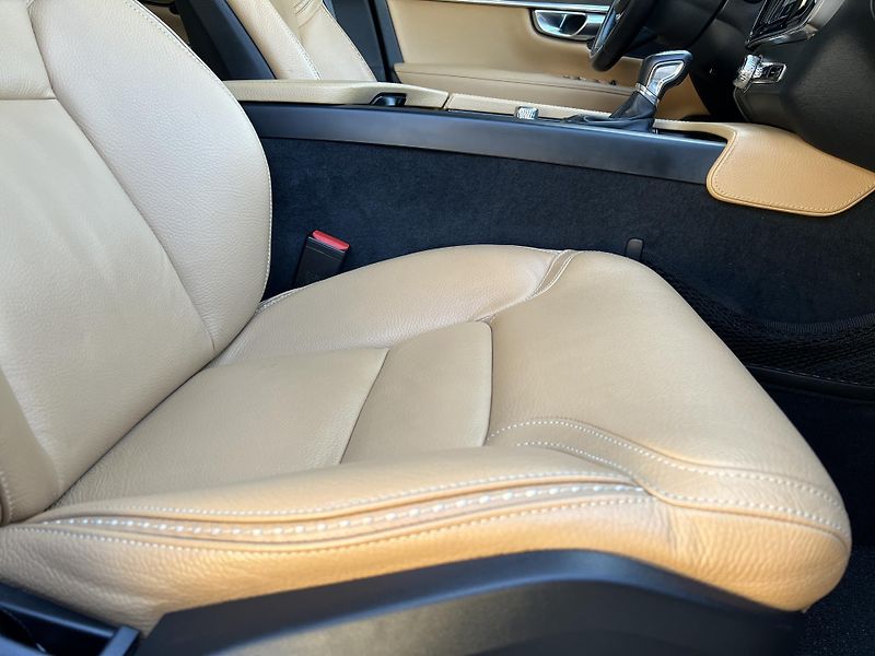 Volvo V90 T6 235kw AWD CROSS COUNTRY - fotka 42 z 52