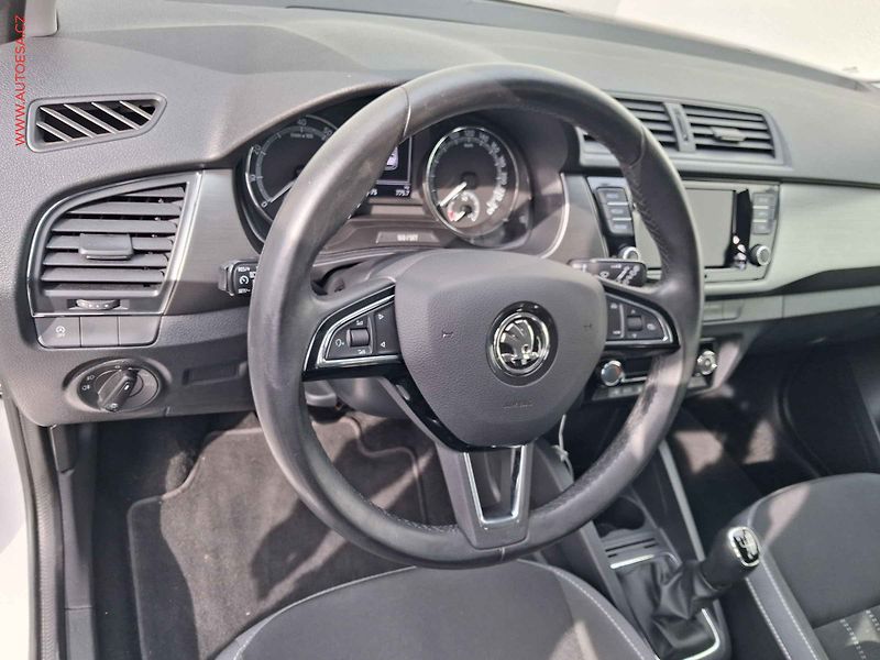 Škoda Fabia (2019) 1.0 TSi, 1.maj,ČR, Style, LED - fotka 12 z 17