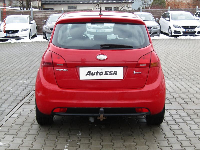 Kia Venga (2010) 1.4CVVT, ČR, TZ - fotka 5 z 17